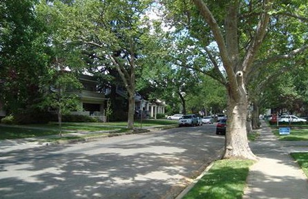 Photograph published with Chatting with residents and visiting Joan Viteri Memorial Clinic